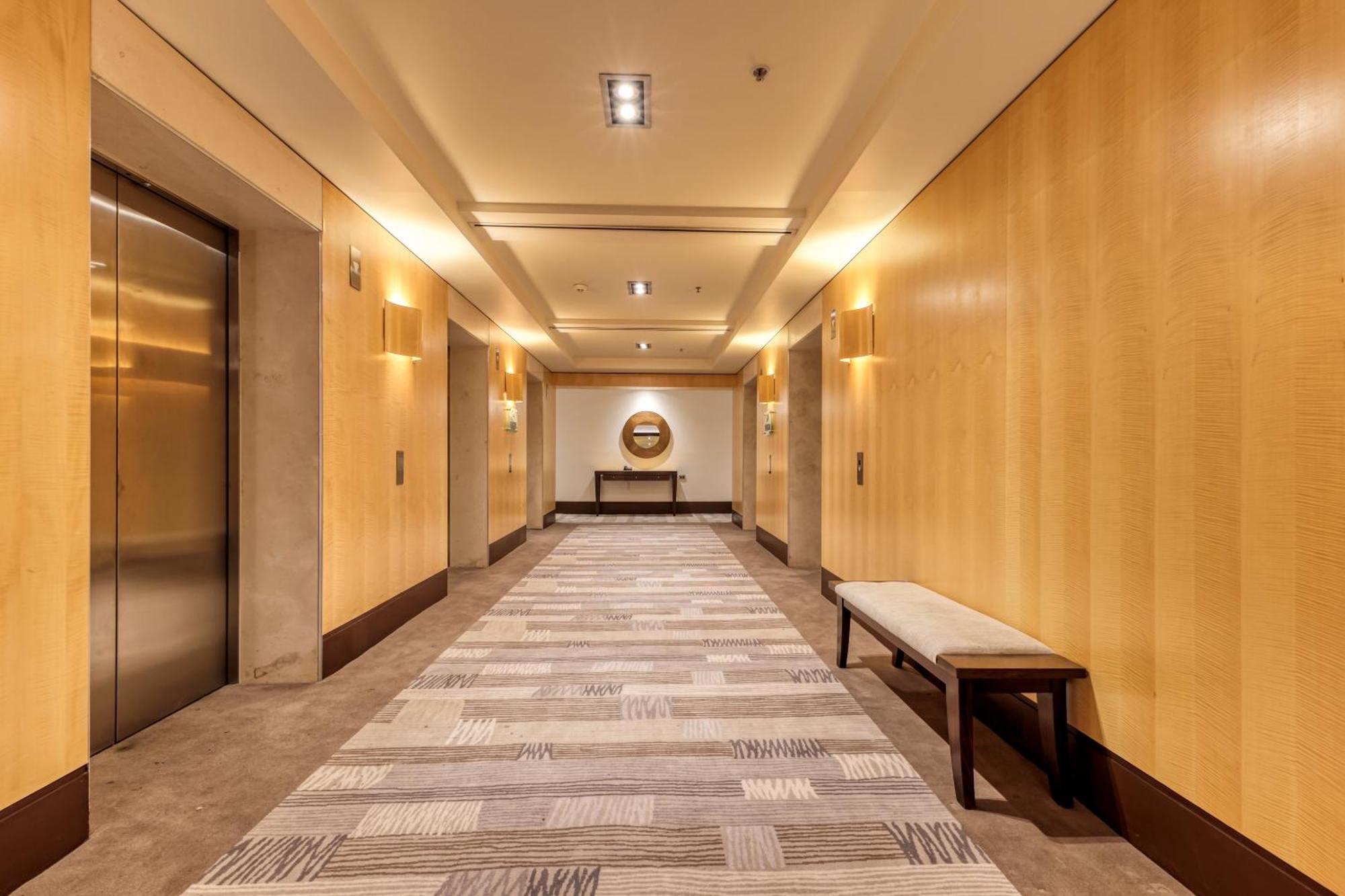 Amora Hotel Jamison Sídney Exterior foto The elevator lobby